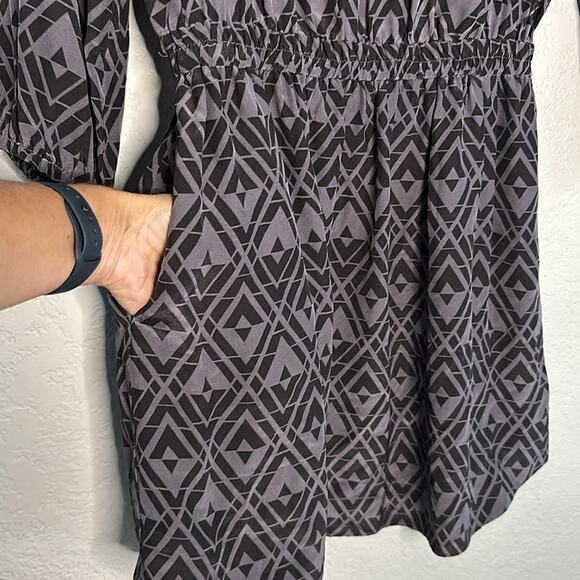 Rebecca Taylor 100% Silk Geo Dress Long Sleeve Gray Cut Out Preppy Goth Vacation - Picture 3 of 9